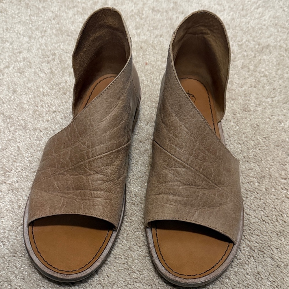Free People Taupe Open-Toe Leather Sandals